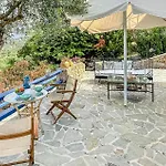2 Bedroom Lovely In * كالاماتا