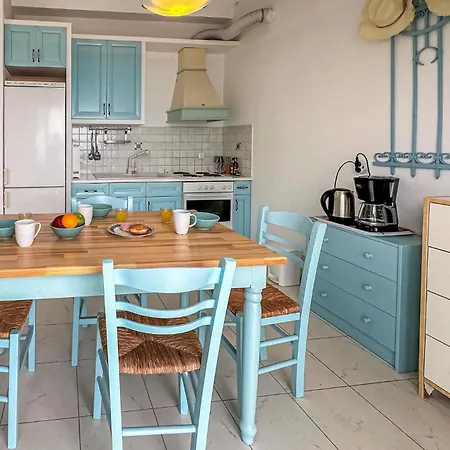 בית נופש 2 Bedroom Lovely In