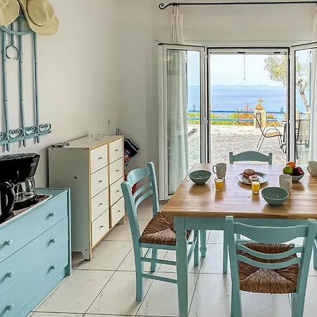 בית נופש 2 Bedroom Lovely In *