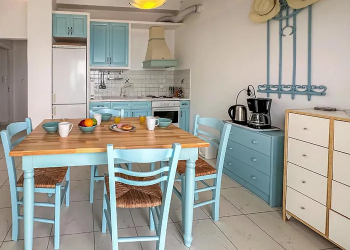 Semesterbostad 2 Bedroom Lovely In